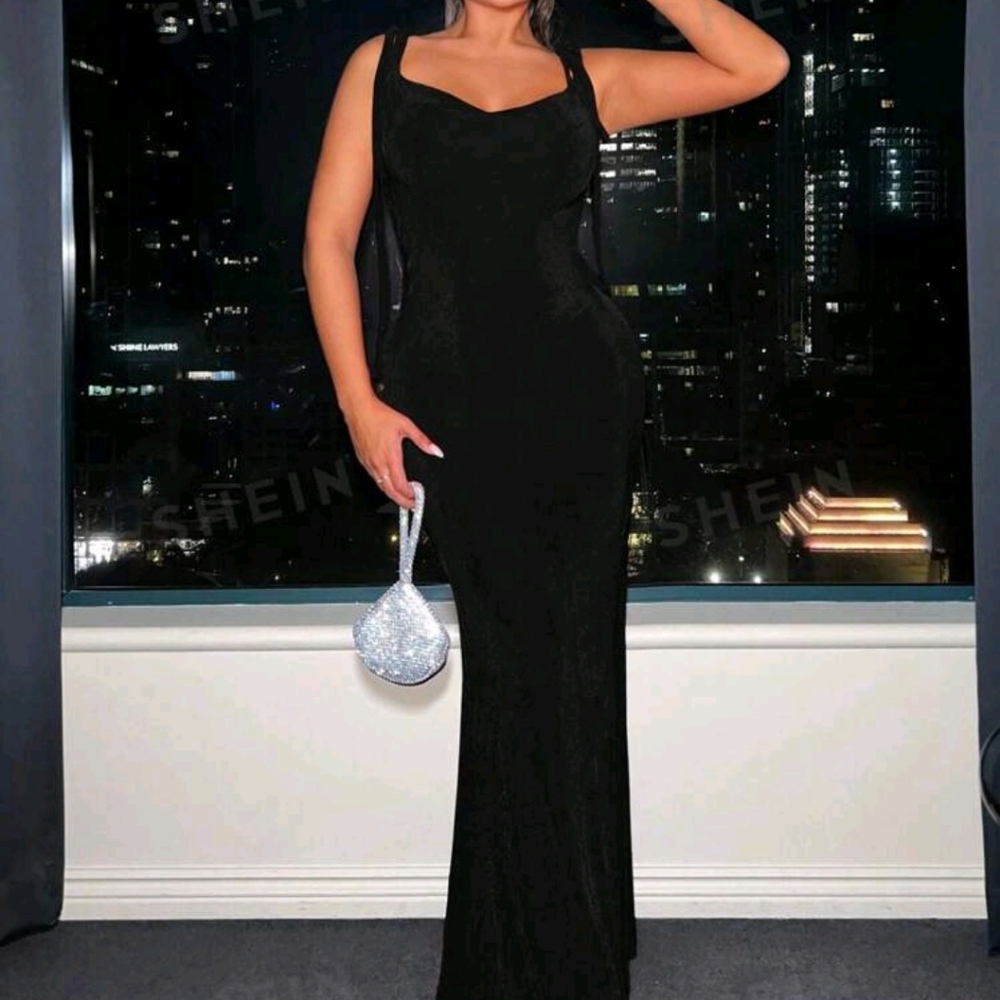Black maxi dress size small